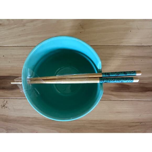 Disney Winnie the Pooh Allover Icons 20-Ounce Ramen Bowl and Chopstick Set - Picture 5 of 7